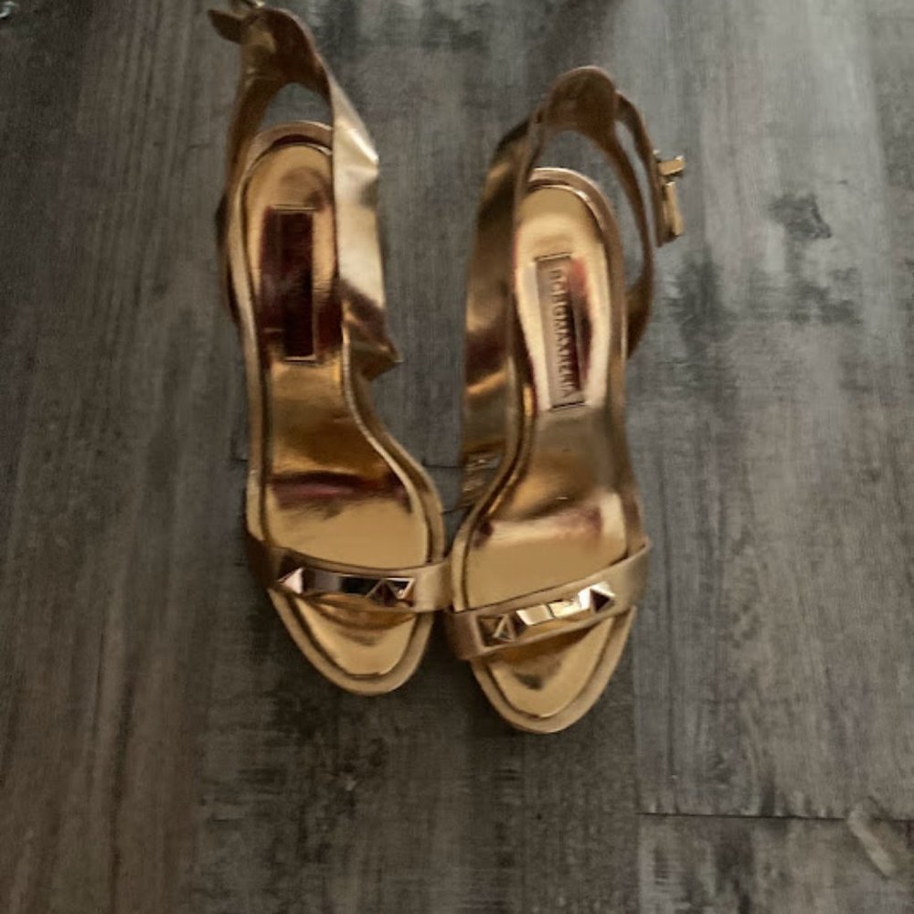 BCBGeneration Gold 6